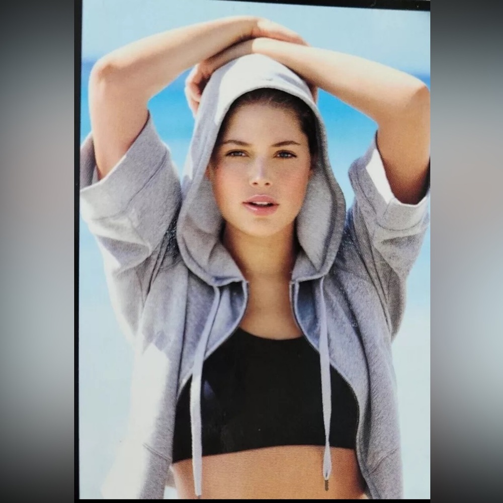 Victoria’s Secret X Sexy Sport 2-way zip cropped hoodie 3/4 length sleeves L